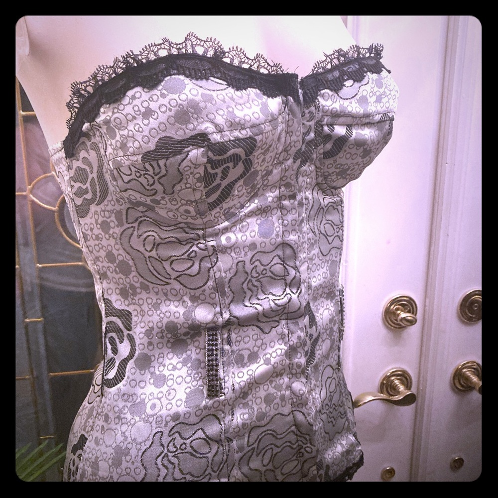 Y2K (SM)Corset Bustier Black & Silver w/lace trim, bedazzled belt loops